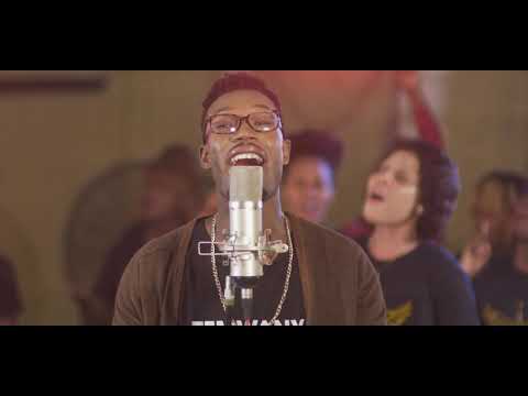 OU SE BONDYE (DANS SA PRÉSENCE )