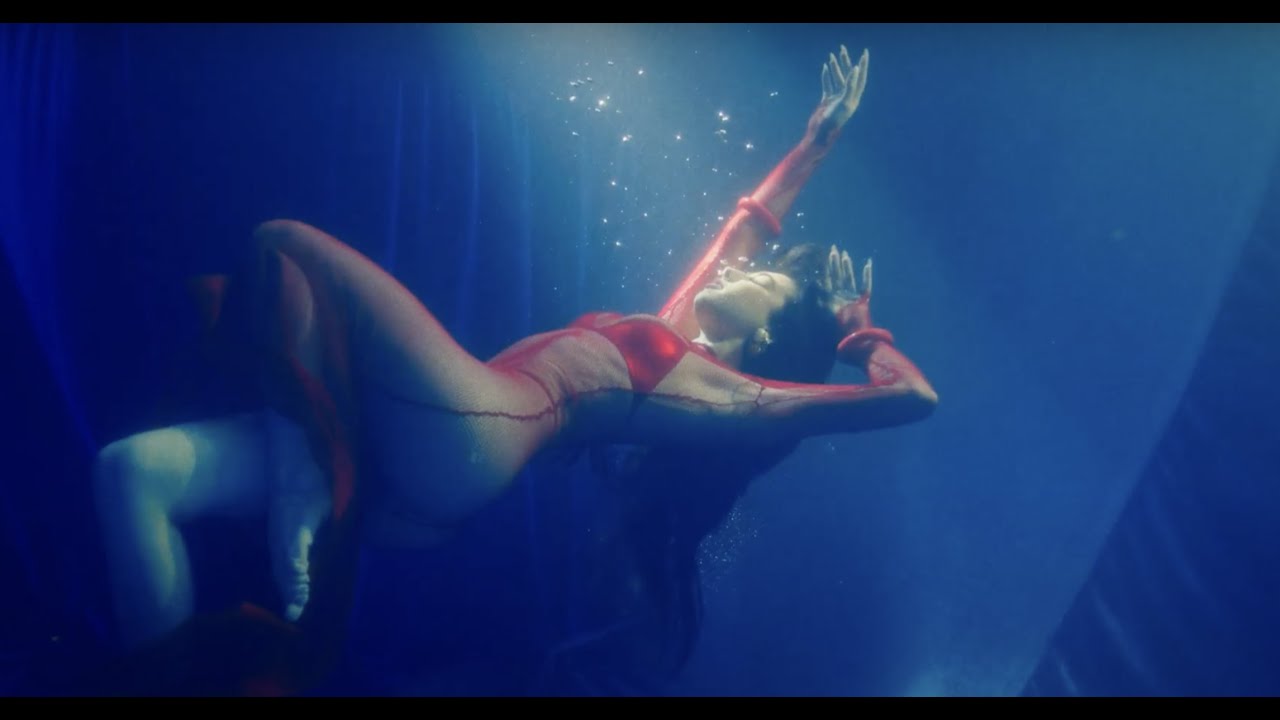 Naïka – H2O (Official Music Video)